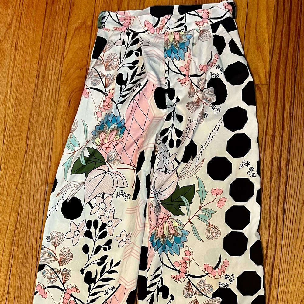 Xs/s dope pants!! Loved them got so many people asking where I got them from!